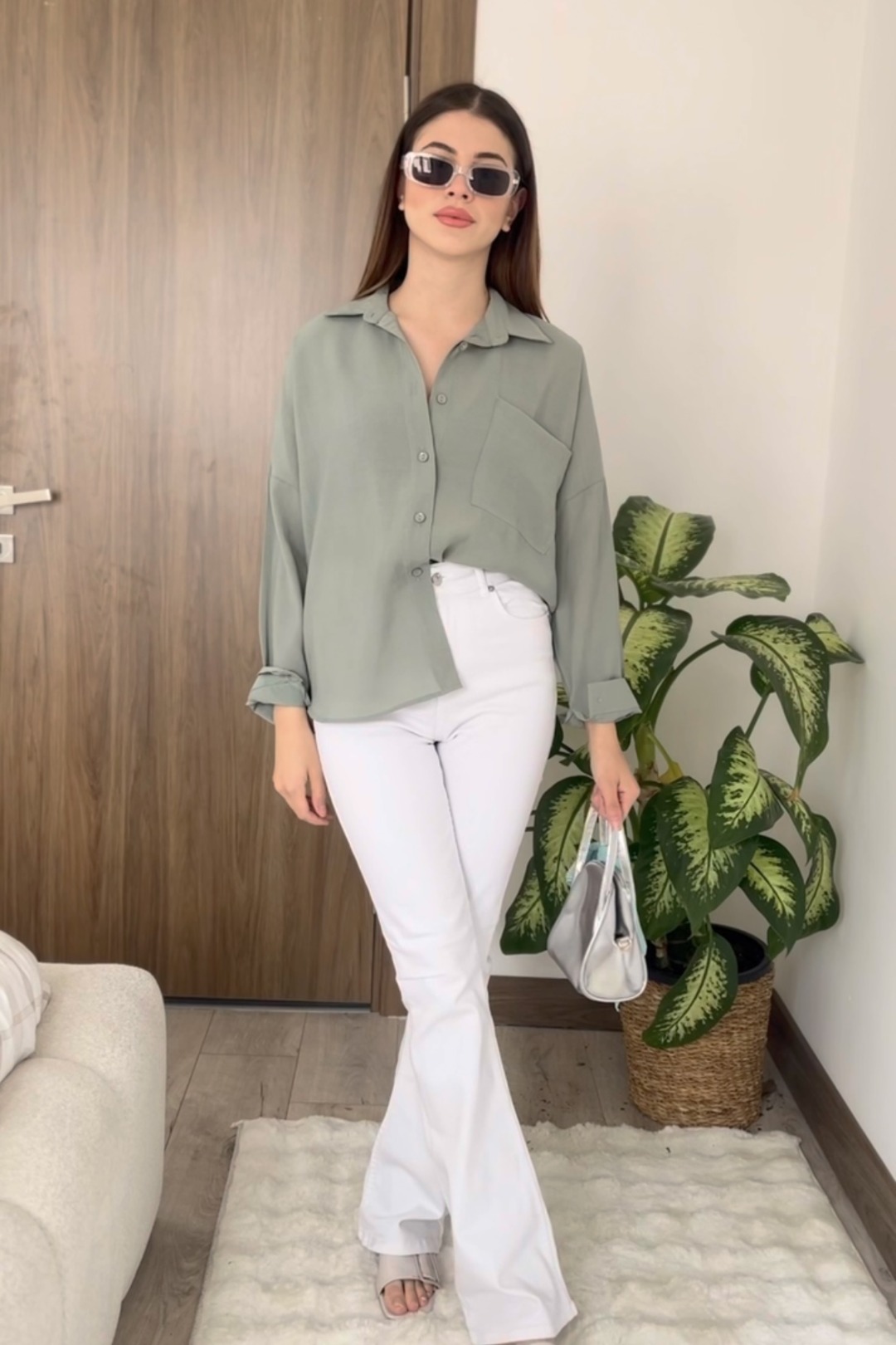 Yeşil renk tensel gömlek